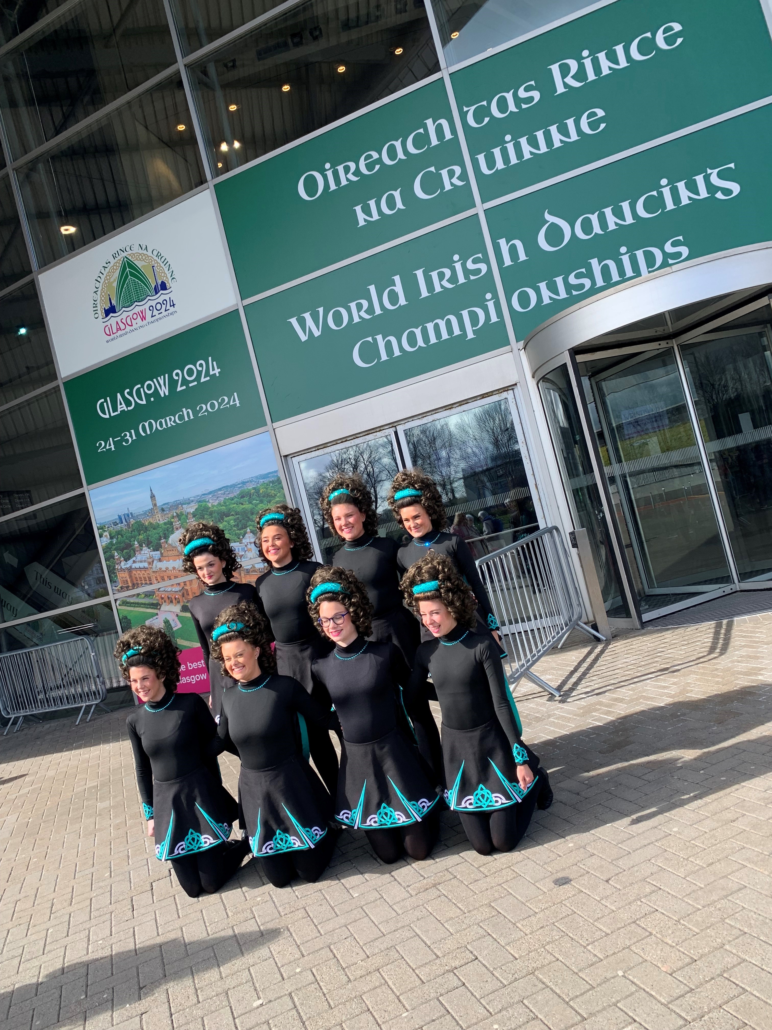 Edinburgh Irish Dance Academy U19s Ceili team